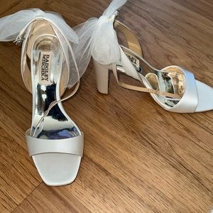 Badgley Mischka Kim heels. Worn once. Comes with bag.
